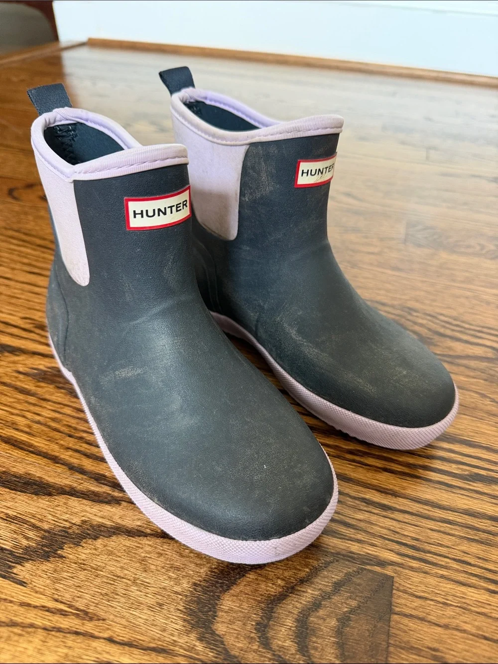 Hunter Kids Chelsea Rain Boots sz 2/3 - Navy w lavender trim